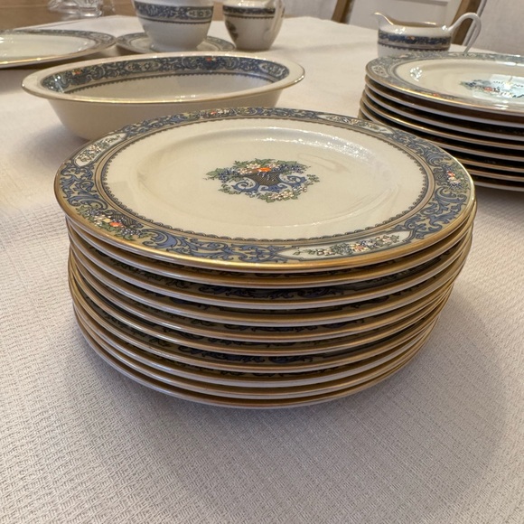 (10) Lenox Autumn Gold Bread Plates - Picture 4 of 6